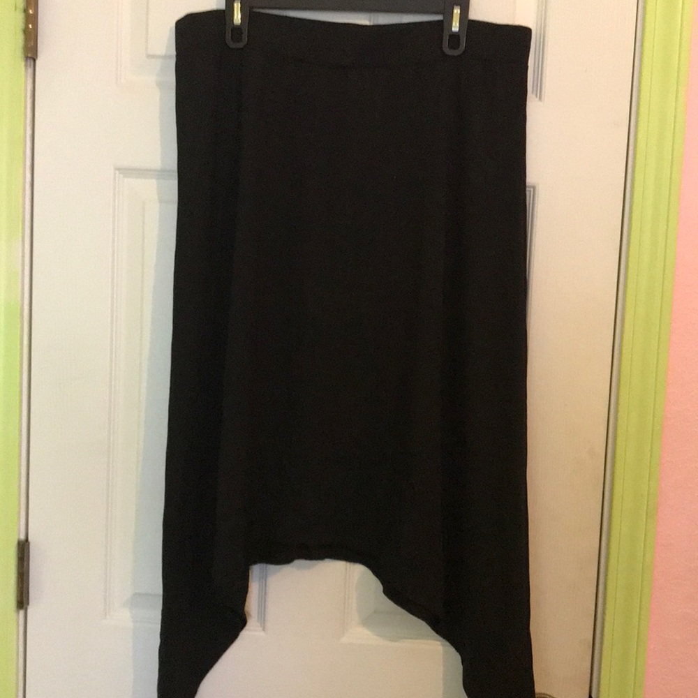 Asymmetrical skirt